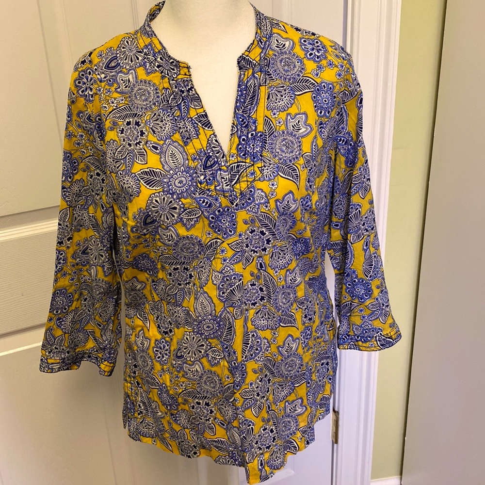 Talbot’s yellow and navy top. Small petite